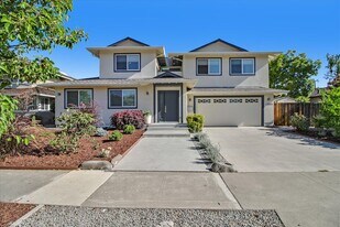 20071 Suisun Dr in Cupertino, CA - Building Photo