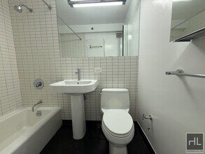 East 39th Street in New York, NY - Building Photo - Building Photo