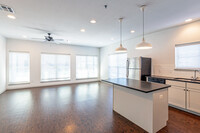 222 Clay Court in Waco, TX - Foto de edificio - Interior Photo