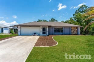 488 Northview St in Port Charlotte, FL - Building Photo