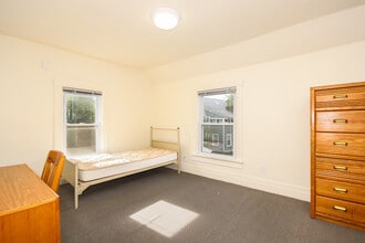 507 Mack Rd in Ann Arbor, MI - Foto de edificio - Building Photo