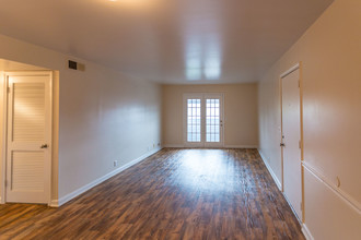 Union on Thompson in Nashville, TN - Building Photo - Interior Photo