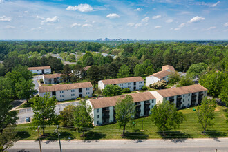 Honey Brook in Richmond, VA - Foto de edificio - Building Photo