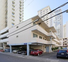 Hale Lani in Honolulu, HI - Building Photo