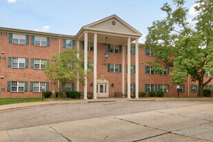 Colony Terrace Apartments in Zanesville, OH - Building Photo