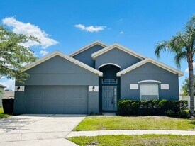 697 Hacienda Cir in Kissimmee, FL - Building Photo