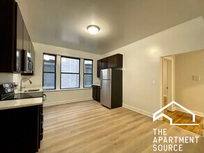 2323 N Kedzie Blvd in Chicago, IL - Building Photo - Building Photo