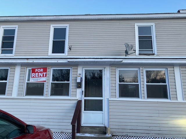 19 Hildreth St in Winchester, NH - Foto de edificio