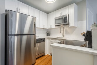 LIV Cleveland in Cleveland, OH - Building Photo - Interior Photo