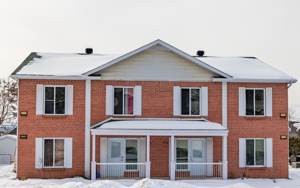 1774-1780 De Fontainebleau Rue in Sherbrooke, QC - Building Photo