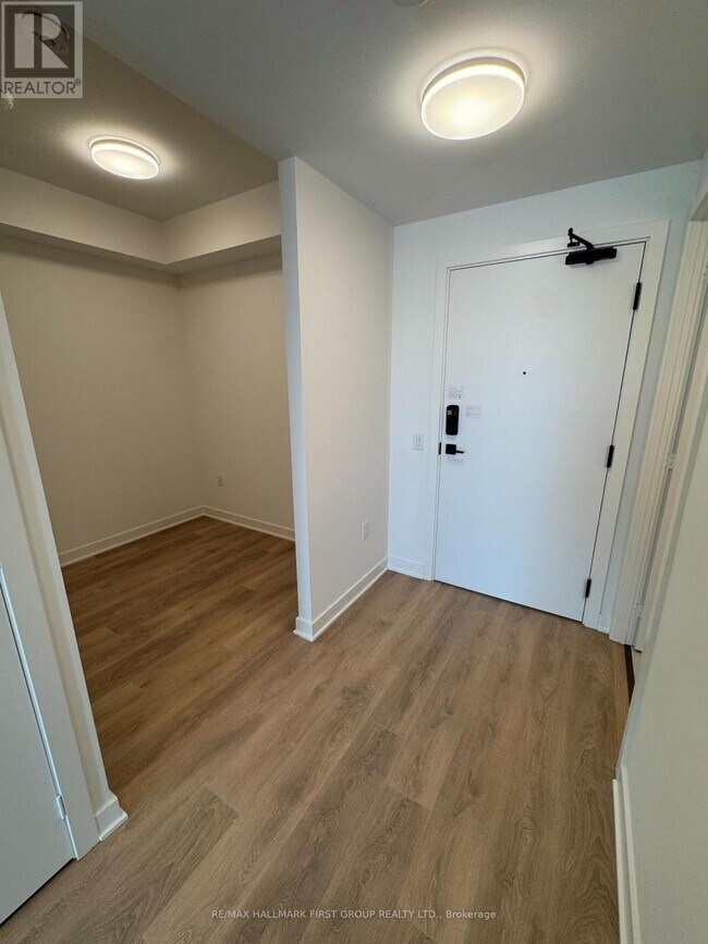 1185 Dupont St in Toronto, ON - Building Photo - Building Photo