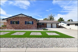 3217 Wedgewood Dr in El Paso, TX - Building Photo - Building Photo