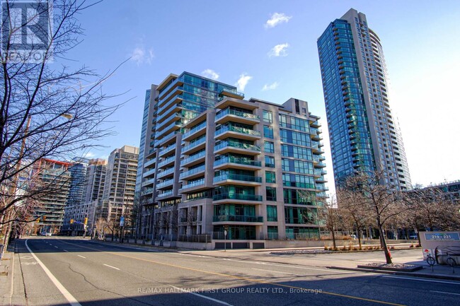 209-1209 Fort York Blvd in Toronto, ON - Building Photo - Building Photo