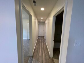 717 Village Creek Dr, Unit B in Bowling Green, KY - Building Photo - Building Photo