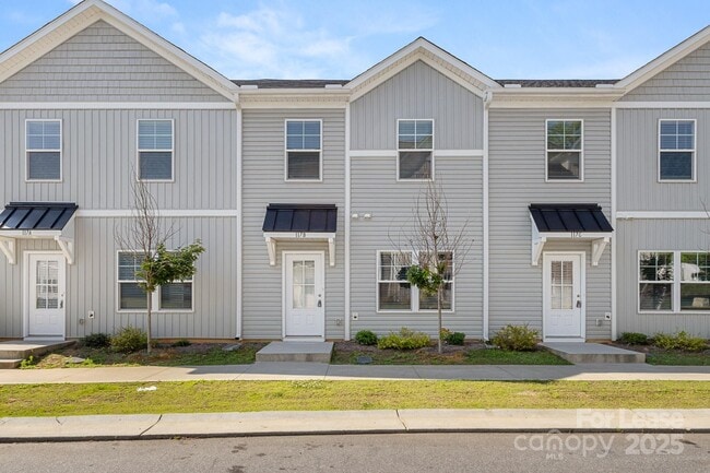 property at 117 Dogwood Vlg Trl