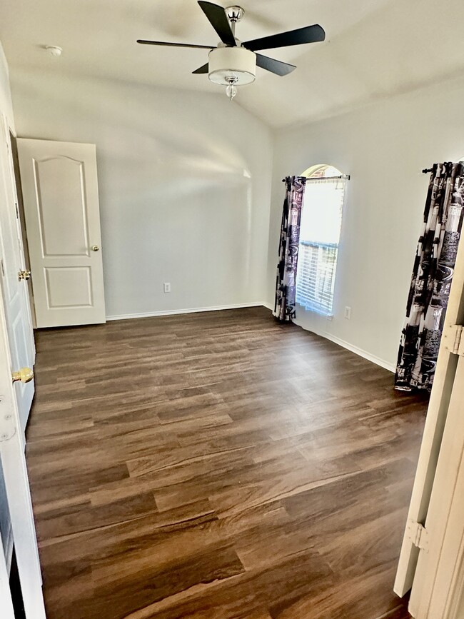 property at 1044 Aviary Dr