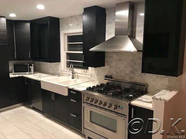 property at 469 E Park Ave