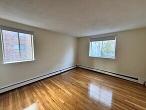 95 Gardner St, Unit 11 in Boston, MA - Building Photo - Building Photo