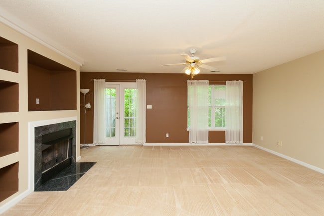 230 Black Bird Ct in Cary, NC - Building Photo - Building Photo