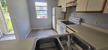 304 Camillia Ln in Port Charlotte, FL - Building Photo - Building Photo