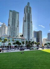 244 Biscayne Blvd, Unit 3703 in Miami, FL - Building Photo - Building Photo