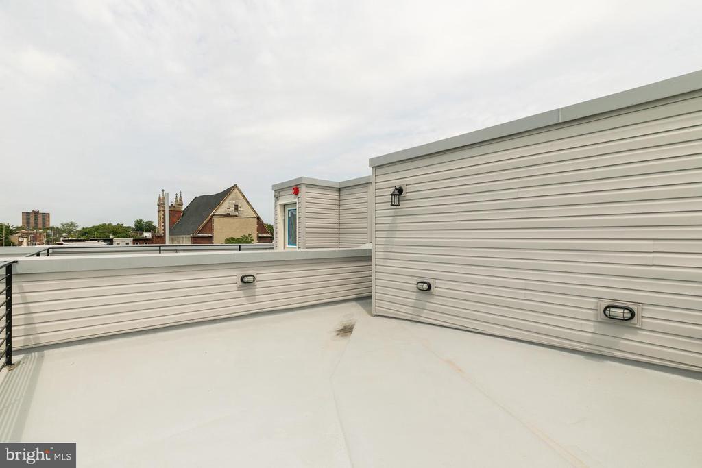 419 W Cumberland St in Philadelphia, PA - Foto de edificio