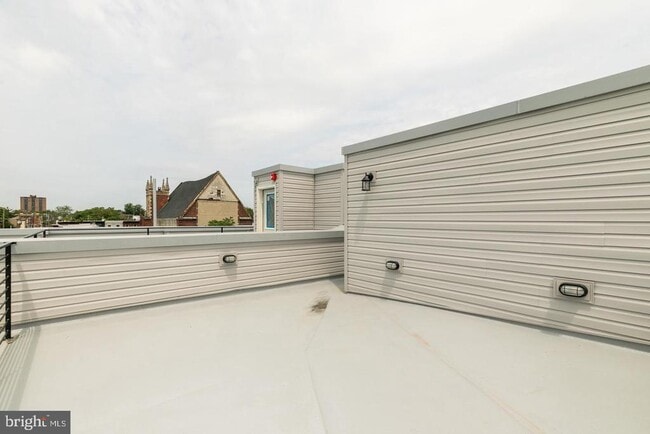 property at 419 W Cumberland St