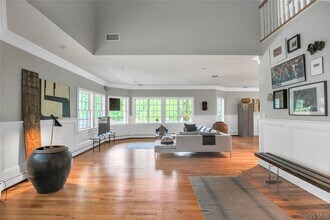 8 Mill River Rd in East Setauket, NY - Building Photo - Building Photo