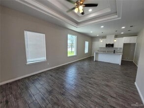 7102 N 56th Ln, Unit 3 in Palmhurst, TX - Building Photo - Building Photo
