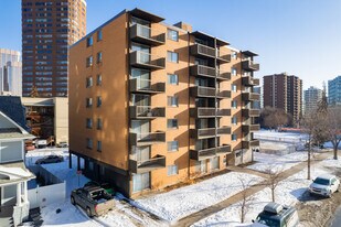 Chelsea House in Calgary, AB - Building Photo