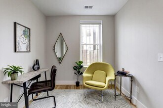 223 18th St SE, Unit 2 in Washington, DC - Building Photo - Building Photo