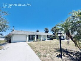 717 Indian Wells Ave in Sun City Center, FL - Building Photo