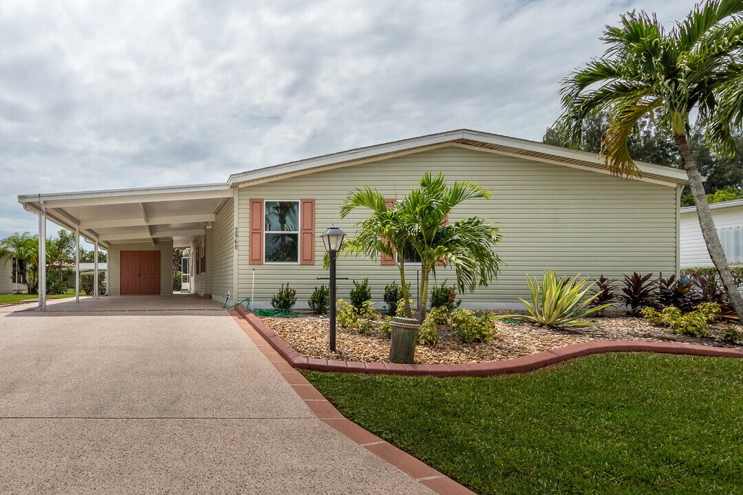 2968 Eagle's Nest Way in Port St. Lucie, FL - Building Photo