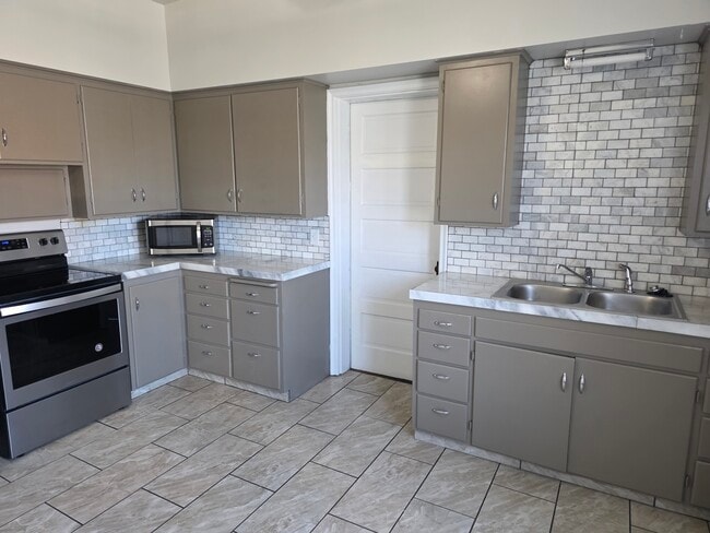 199 N 100 W in Logan, UT - Building Photo - Building Photo