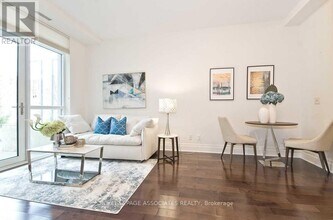 39 Upper Duke Crescent in Markham, ON - Building Photo - Building Photo