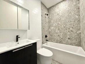 Nice room in a good neighborhood, Unit 4B in Brooklyn, NY - Building Photo - Building Photo