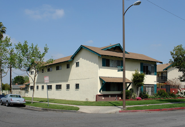 1130 Pacific Ave in Santa Ana, CA - Building Photo - Building Photo