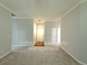 1020 Stinson Glen Ln in Charlotte, NC - Building Photo - Building Photo