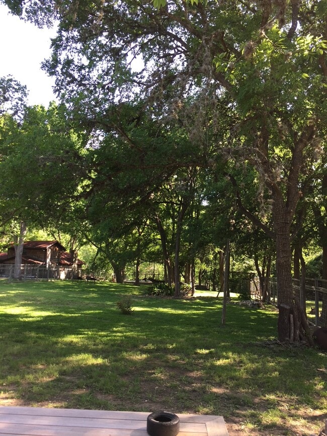 710 Whippoorwill Dr in Canyon Lake, TX - Building Photo - Building Photo