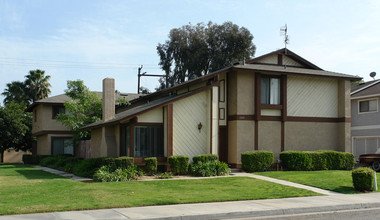 HISTORIC DOWNTOWN 4PLEX IN RIVERSIDE in Riverside, CA - Building Photo - Building Photo