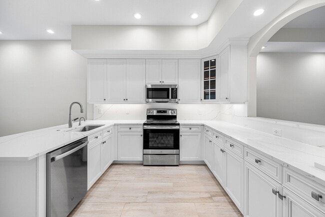 106 Palm Bay Dr in Palm Beach Gardens, FL - Building Photo - Building Photo