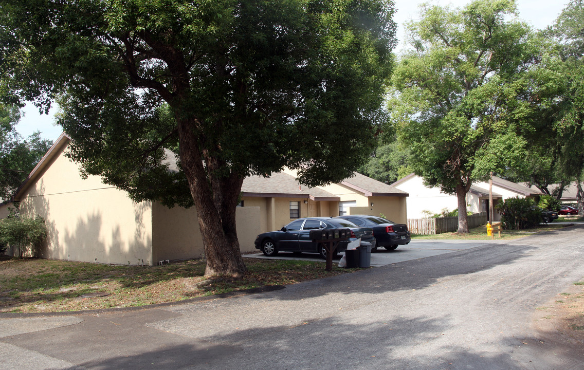 Patio Homes in Lakeland, FL - Foto de edificio