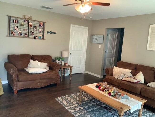 property at 1240 W Elm