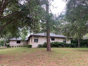 1449 W Evergreen Dr in Citrus Springs, FL - Building Photo - Building Photo