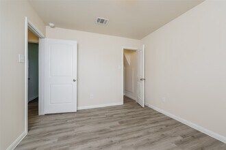 12702 Memorial Ranch Rd in Houston, TX - Building Photo - Building Photo