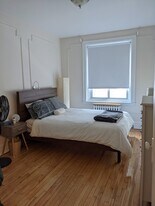 4702 Queen-Mary Ch in Montréal, QC - Building Photo