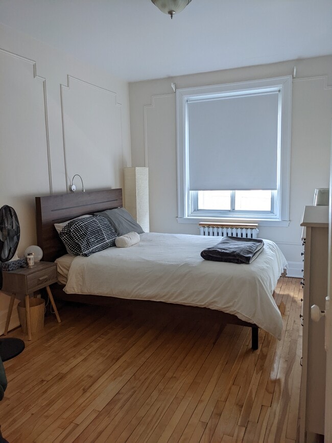 property at 4702 Queen-Mary Ch