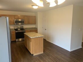 5605 Stevens Dr in Orient, OH - Building Photo - Building Photo