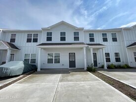 5860 Tyndall Pkwy in Panama City, FL - Building Photo