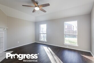 1016 Winding Creek Dr in Cedar Hill, TX - Building Photo - Building Photo